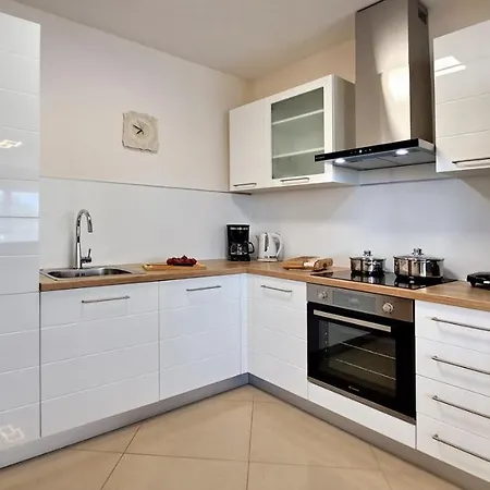 Vista 1 - With Sea View 포레치