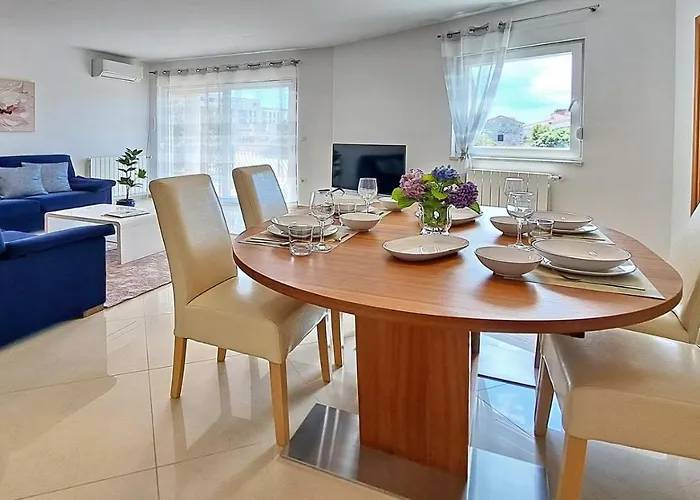 Vista 1 - With Sea View Пореч