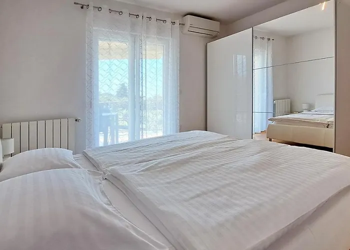 Vista 1 - With Sea View Апартаменты *