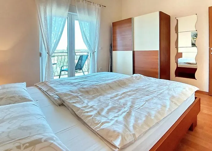 Апартаменты Vista 1 - With Sea View