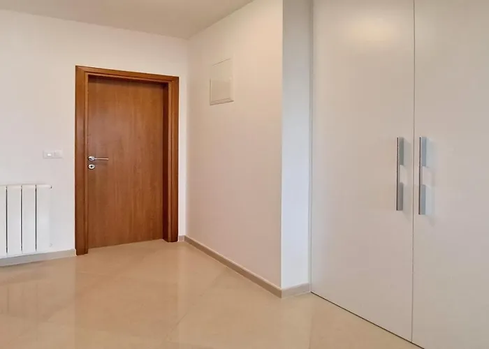 Апартаменты Vista 1 - With Sea View *