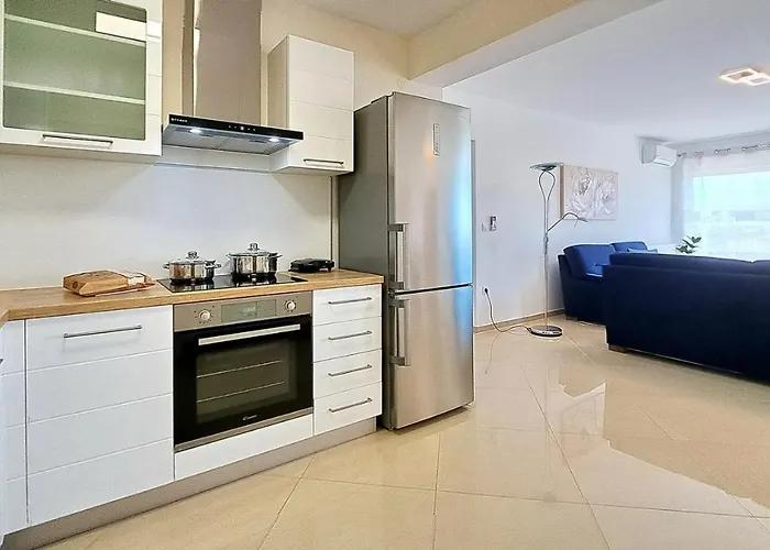 Vista 1 - With Sea View *