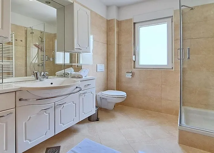 Vista 1 - With Sea View