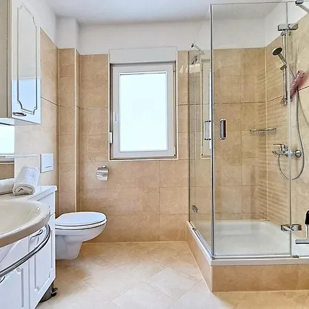 Vista 1 - With Sea View *