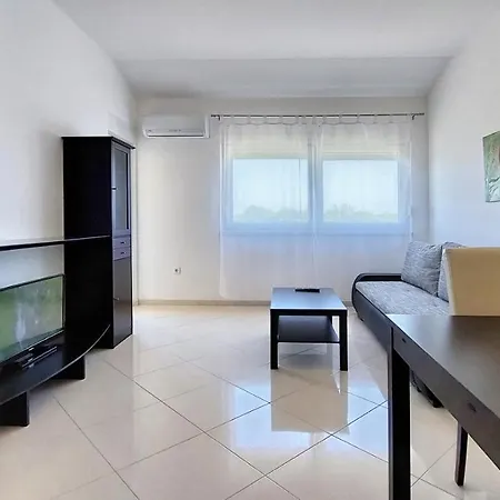 Vista 1 - With Sea View Apartment