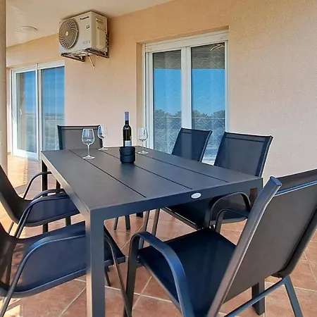 Vista 1 - With Sea View Apartment Porec