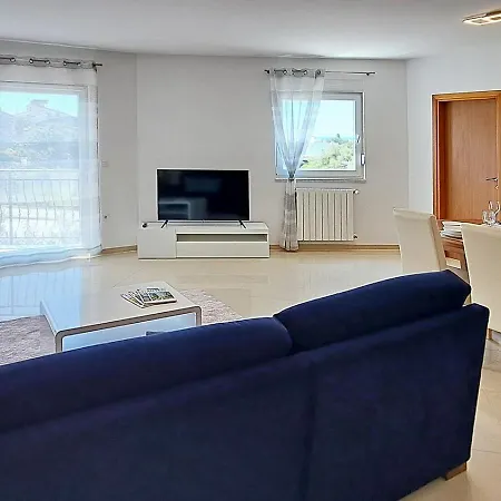 Vista 1 - With Sea View Apartment Porec