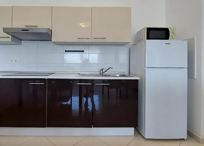 Vista 1 - With Sea View