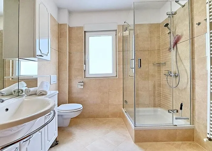 Vista 1 - With Sea View *