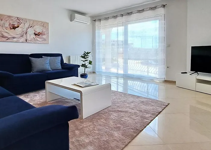 Vista 1 - With Sea View *